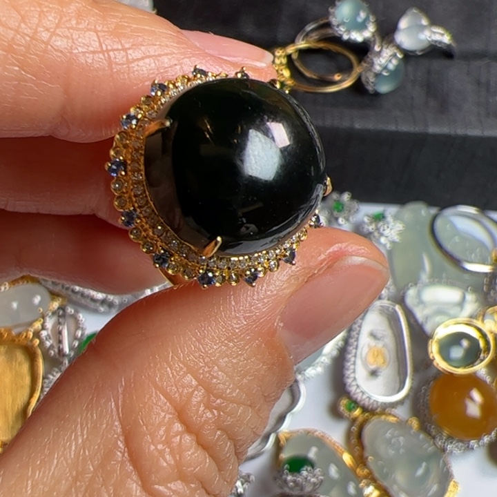 翡翠戒指18K金镶嵌翡翠吊坠项链