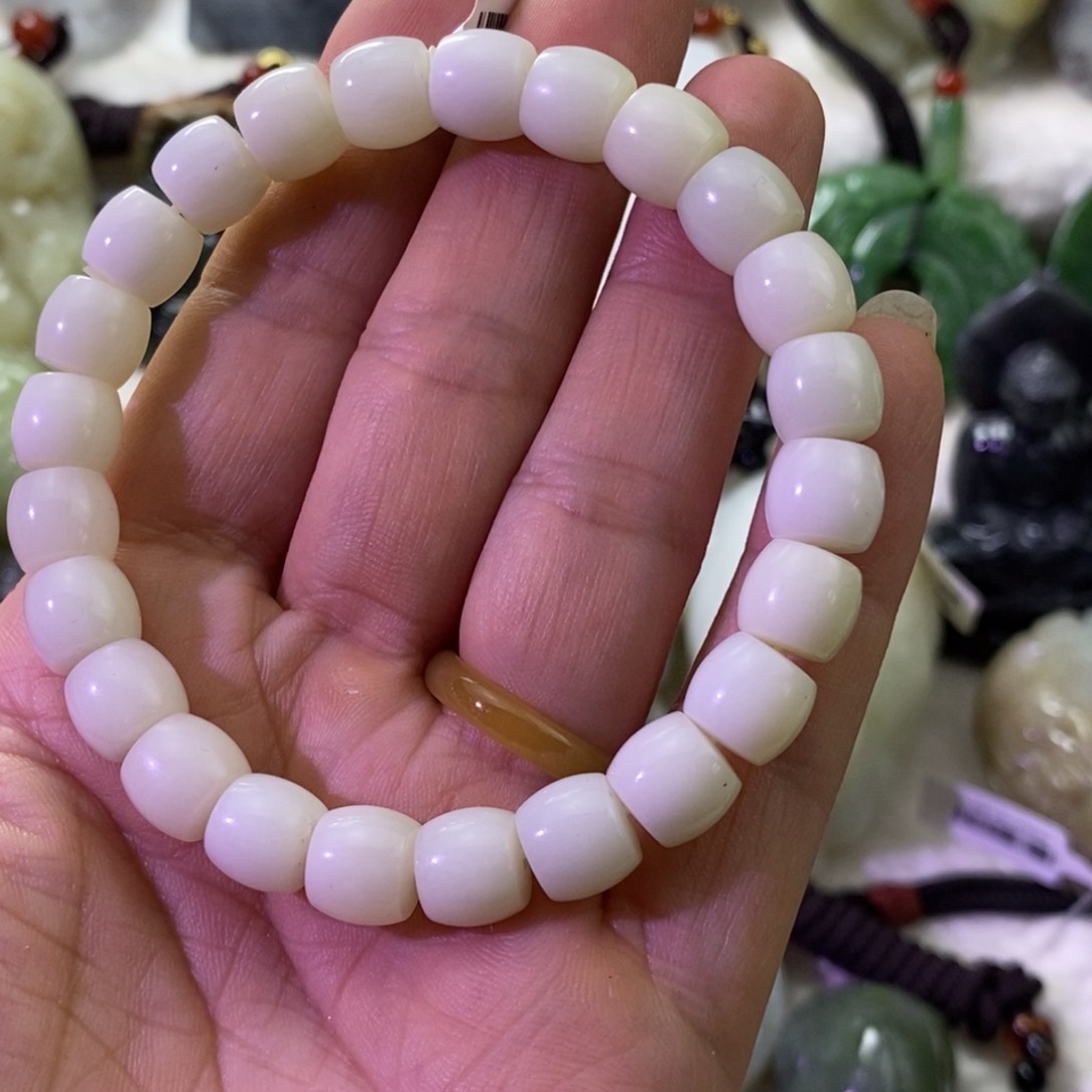 和田玉未镶嵌挂件听**酒