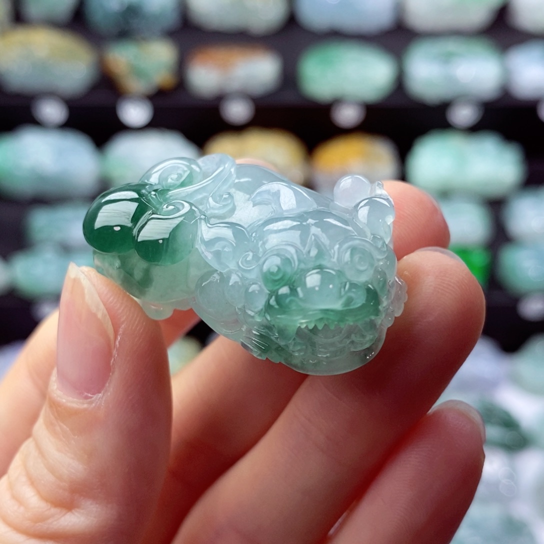 翡翠颈饰未镶嵌天然