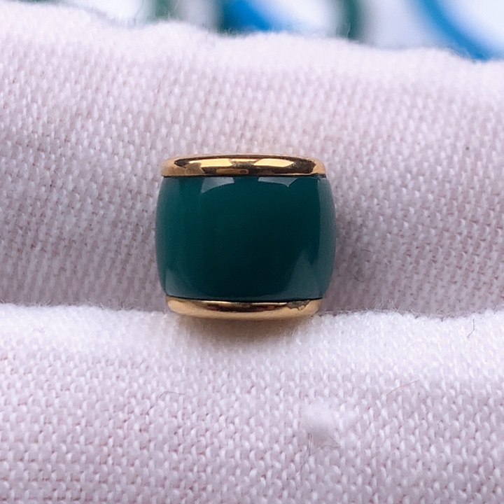 绿松石车挂18K金镶嵌