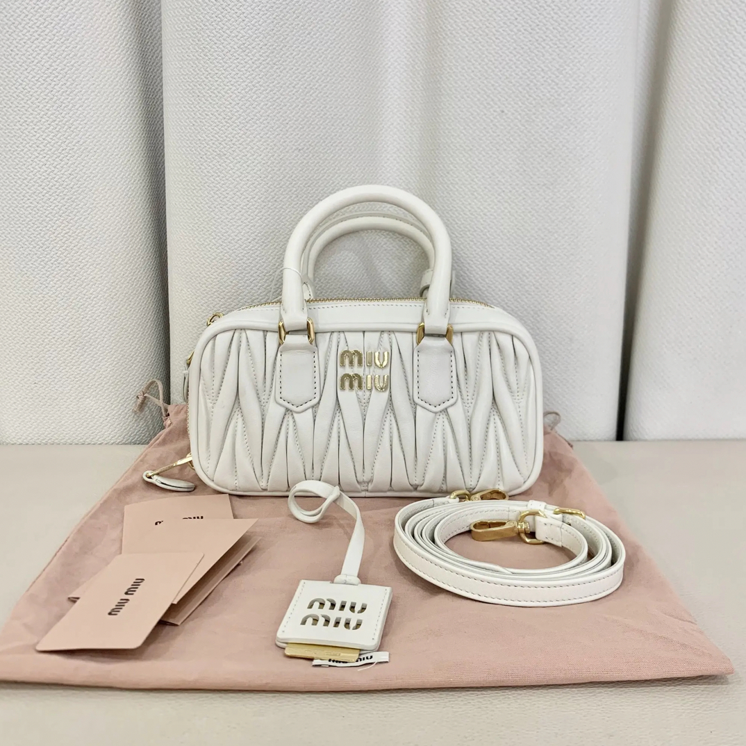 99新 MIU MIU/缪缪 miumiu 保龄球 褶皱 mini 白金/99新/优选