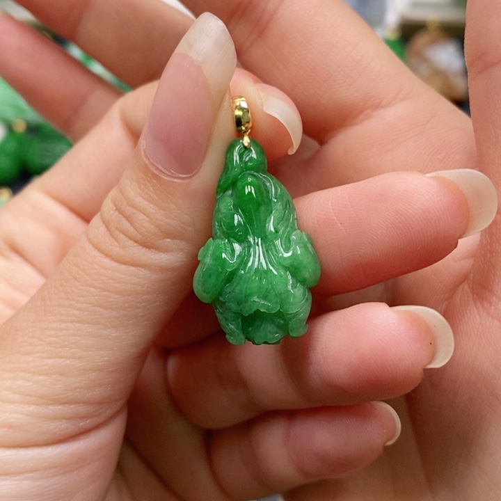 翡翠未镶嵌颈饰吊坠