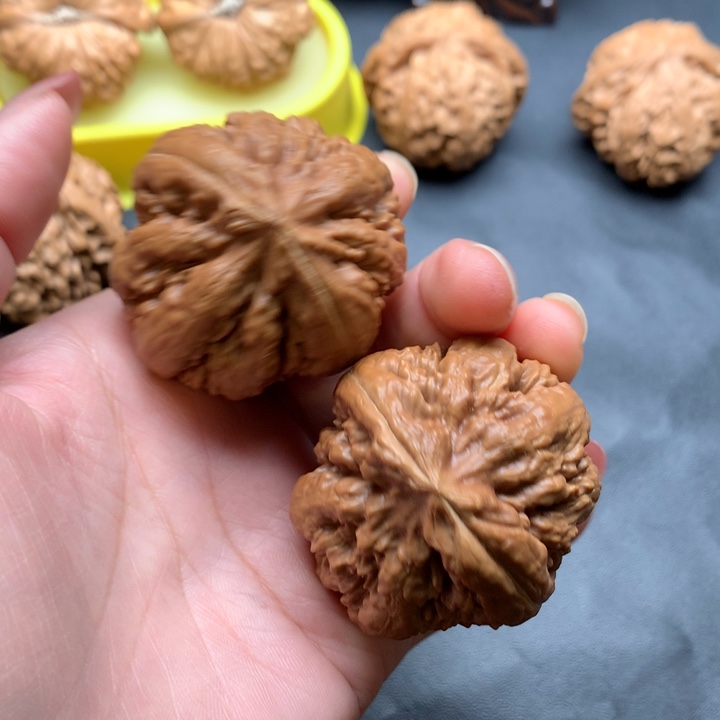 文玩核桃吊坠霸王