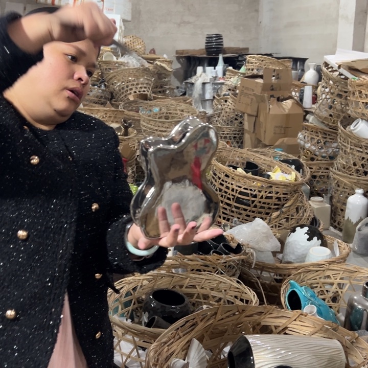 摆件高度19厘米口径6厘米微瑕捡漏