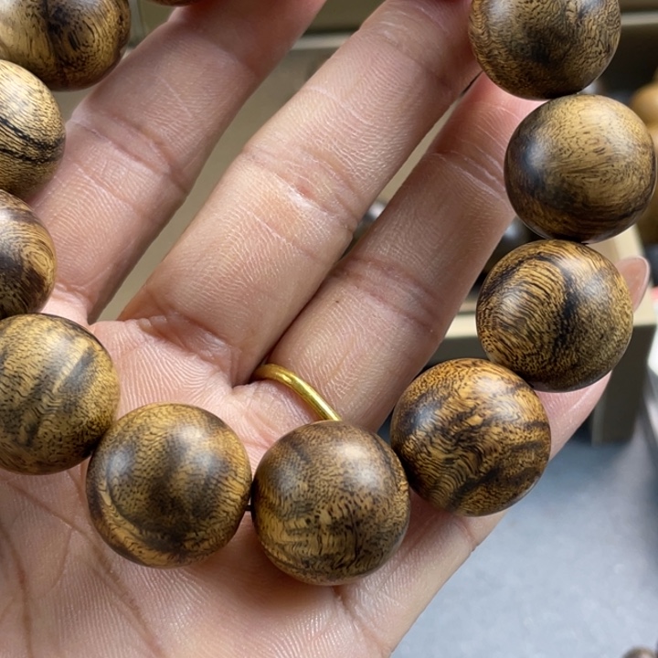 手串沉香白棋瘤疤1.8