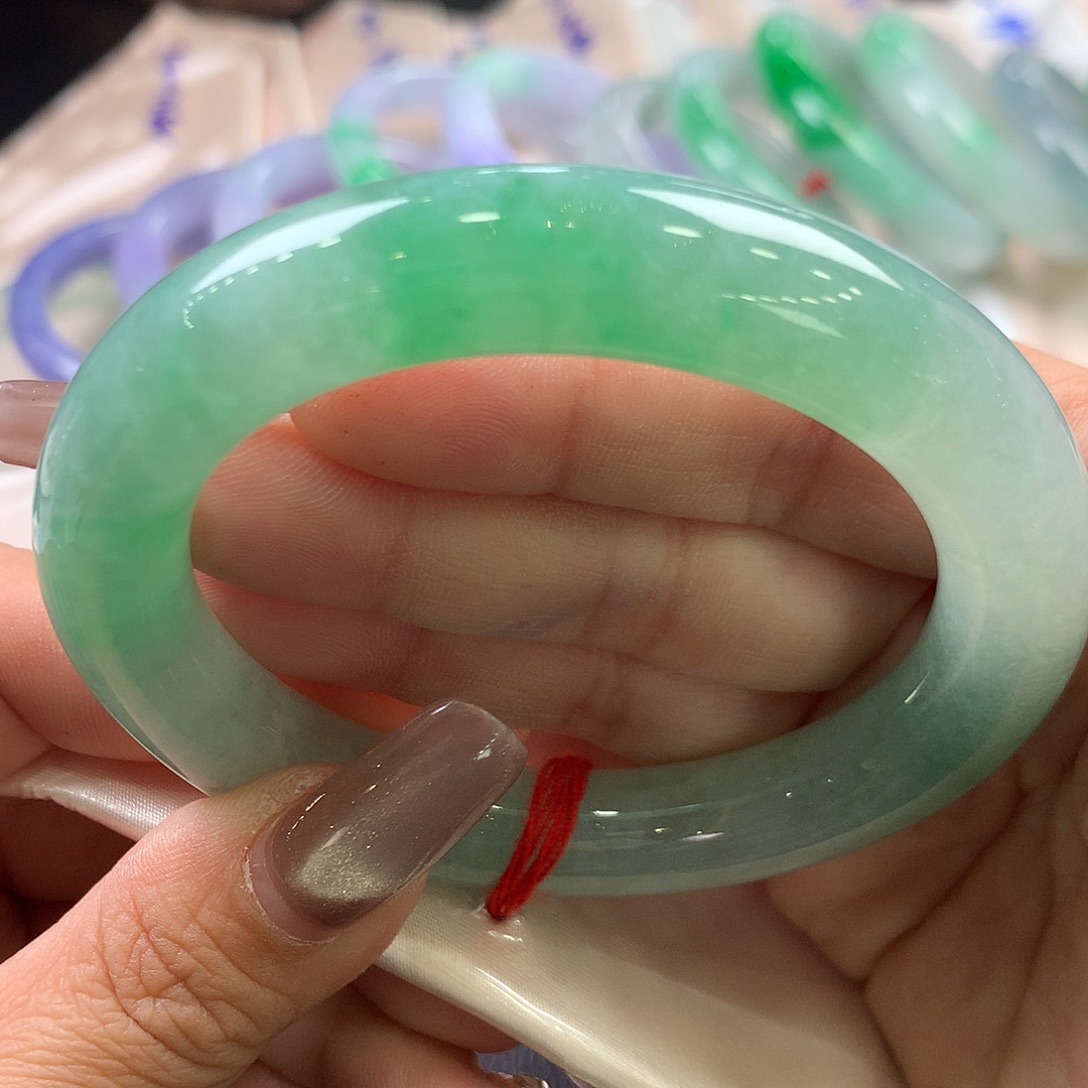 翡翠未镶嵌手镯54.6圆条