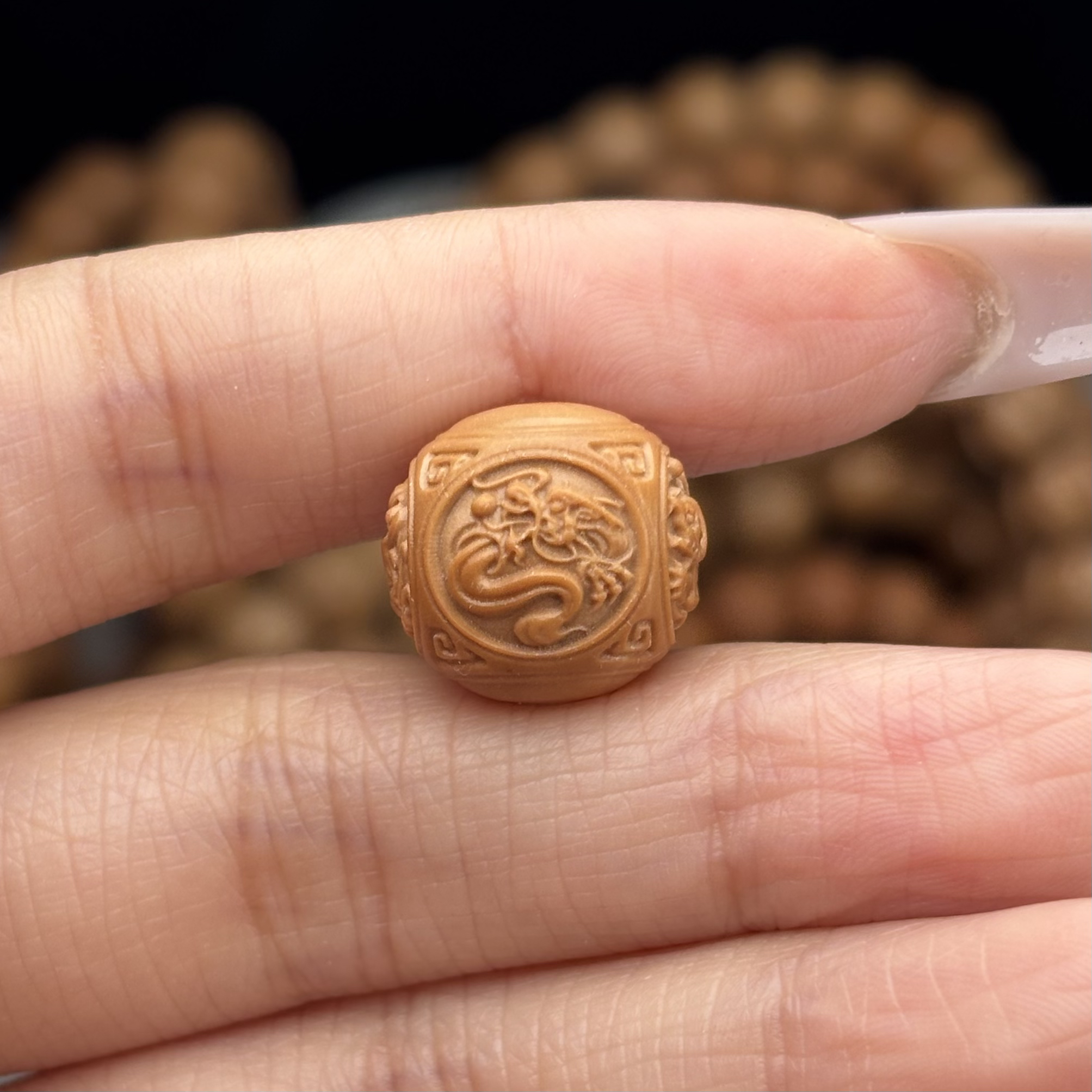 依良猴头核桃手串全品无暇四大天王雕刻配饰15+mm