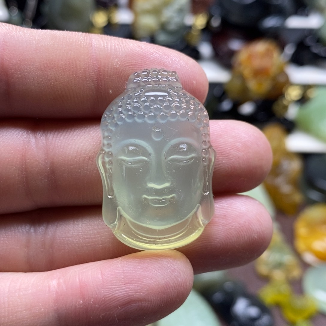 岫玉佛头吊坠未镶嵌