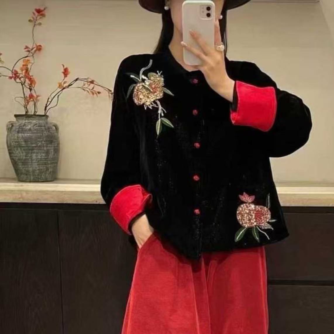 2025真丝丝绒重工刺绣加金色线石榴图案棉服上衣