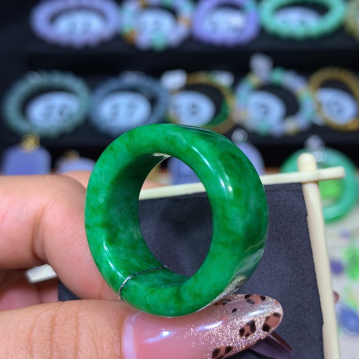 翡翠未镶嵌手链22圈