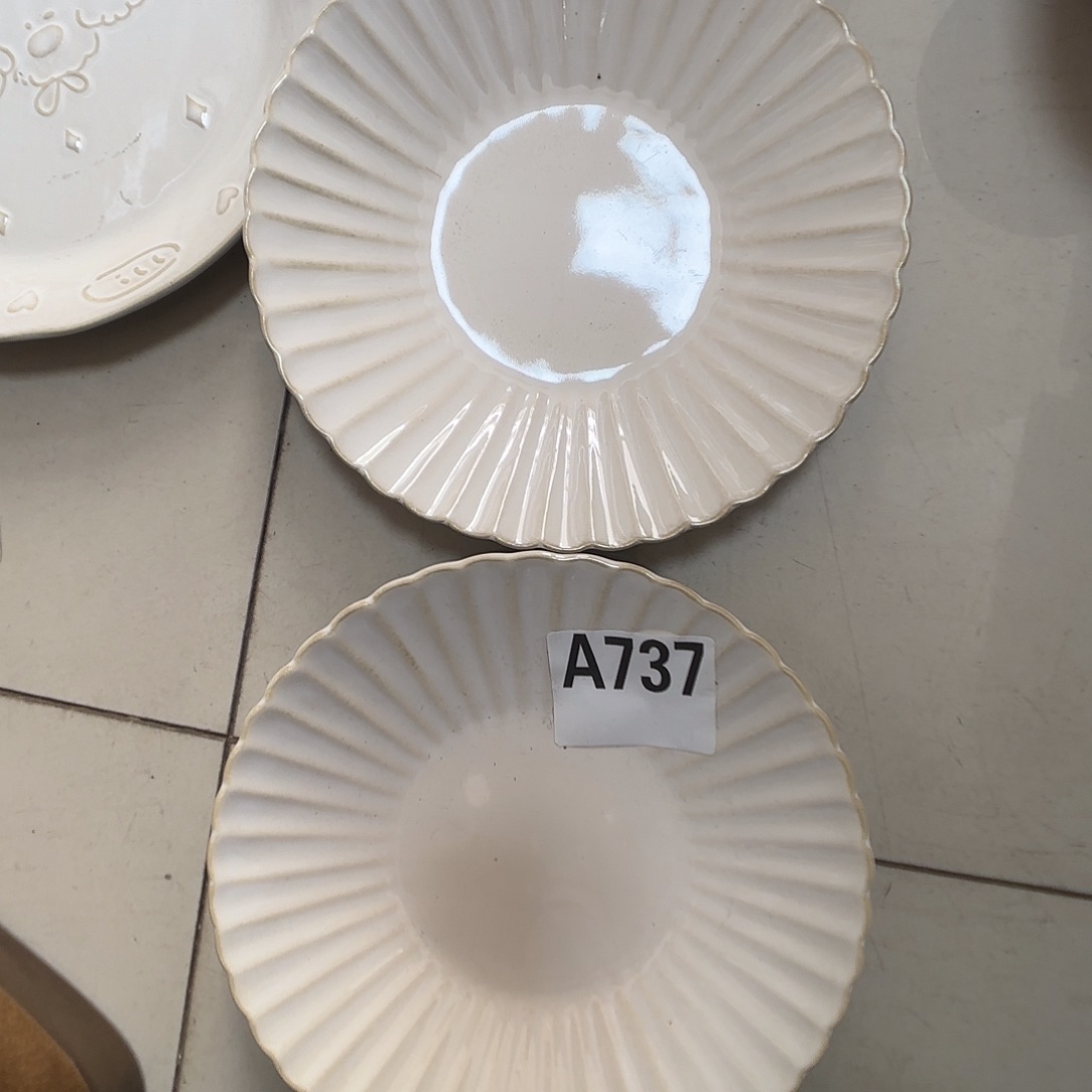 瓷片瑕疵特价陶瓷深盘