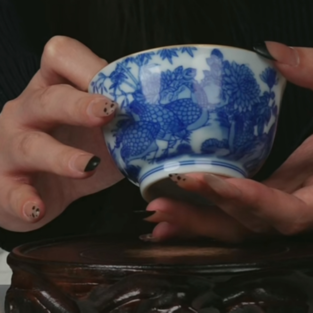 Y青花安居乐业图纹杯