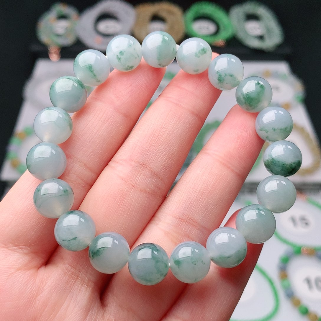 翡翠手串未镶嵌翡翠