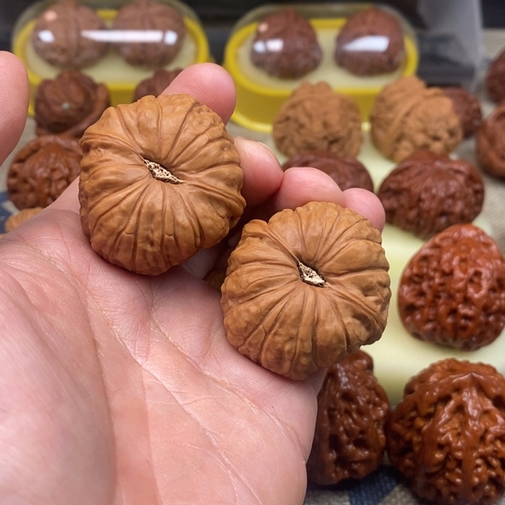 文玩核桃把件笑**生核桃