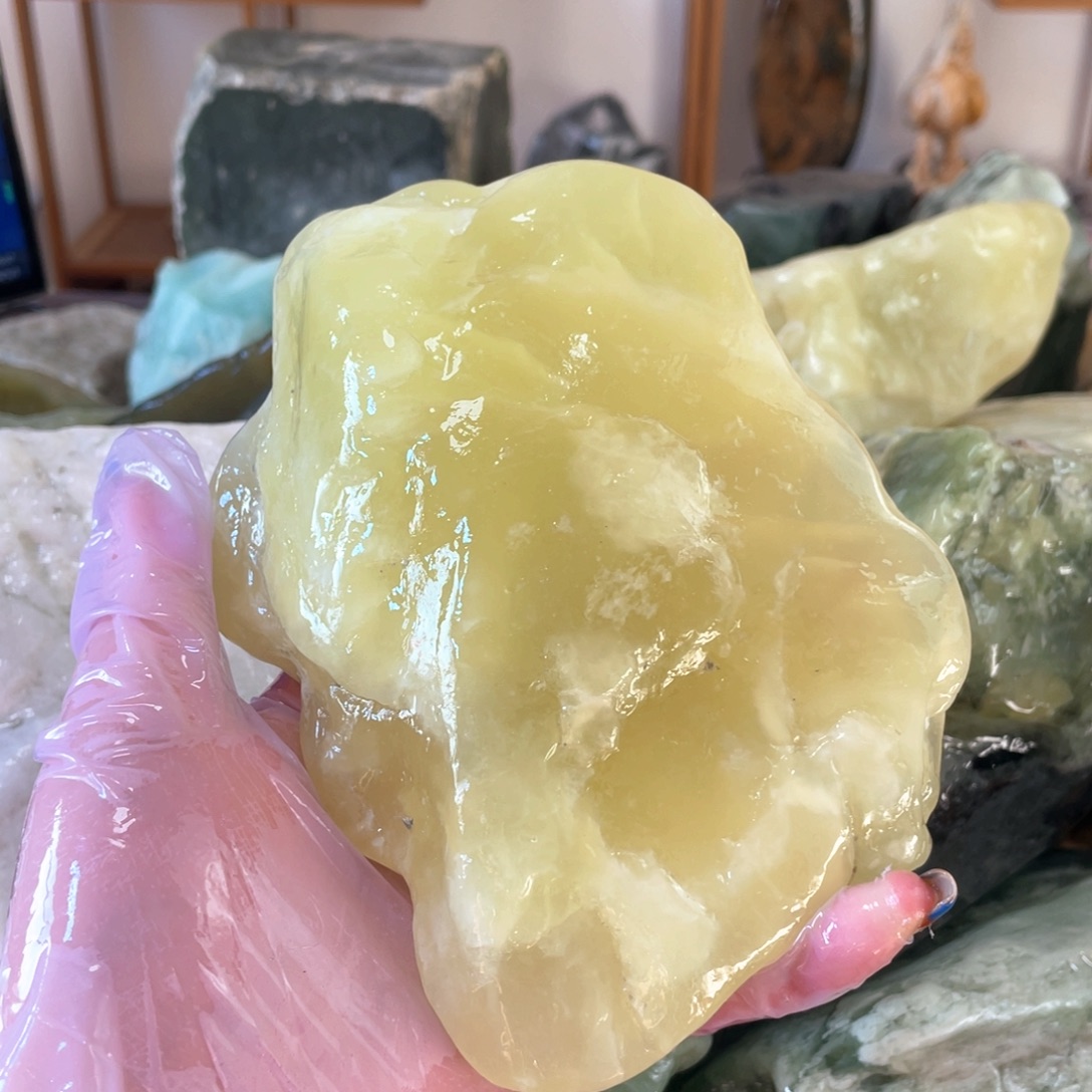 蛇纹石玉未镶嵌中国四大名玉简易