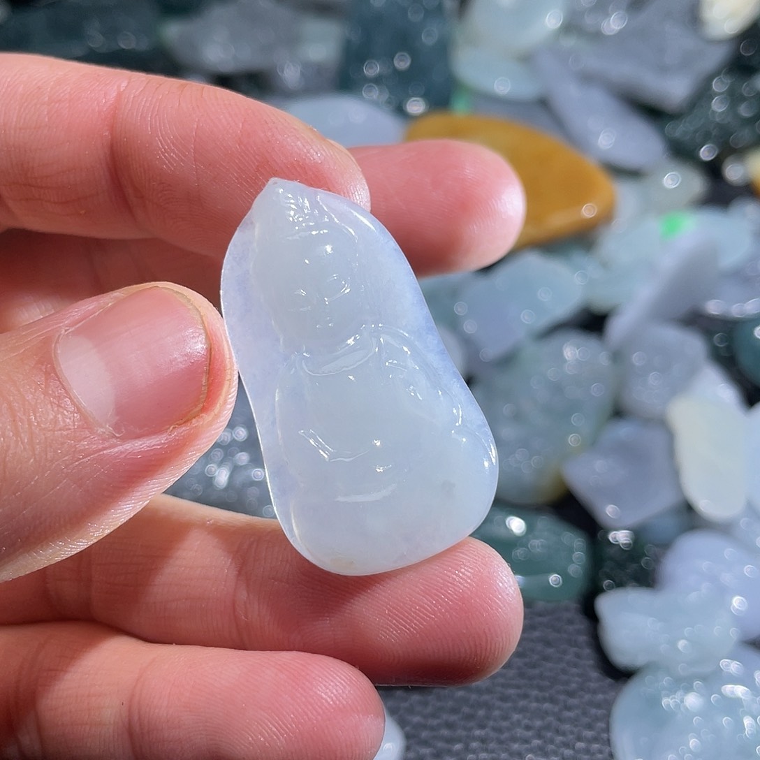 翡翠颈饰未镶嵌翡翠