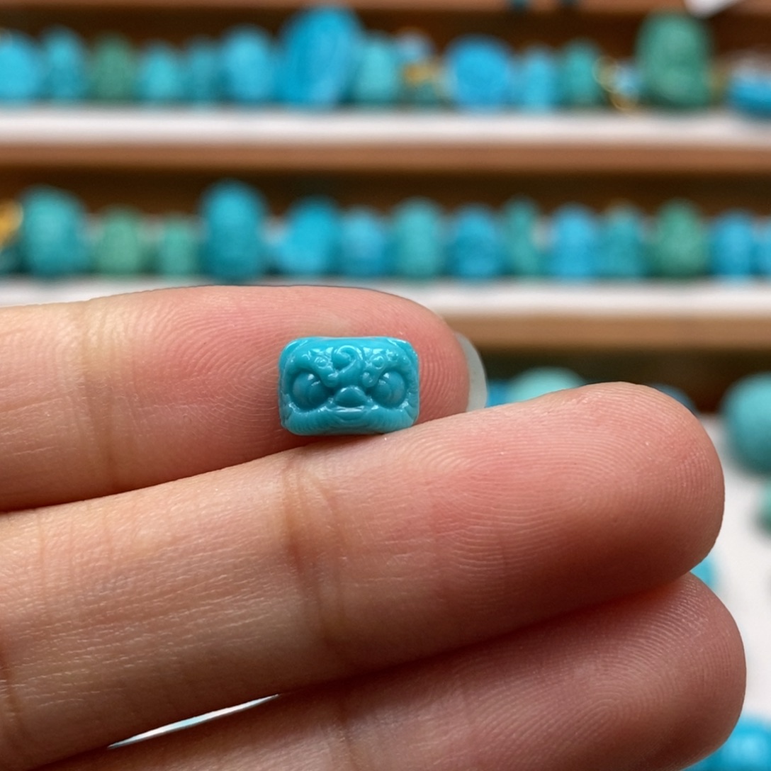 绿松石颈饰未镶嵌