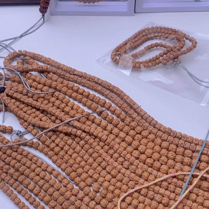 金刚菩提吊坠楠****?文玩五爪金龙小佛手