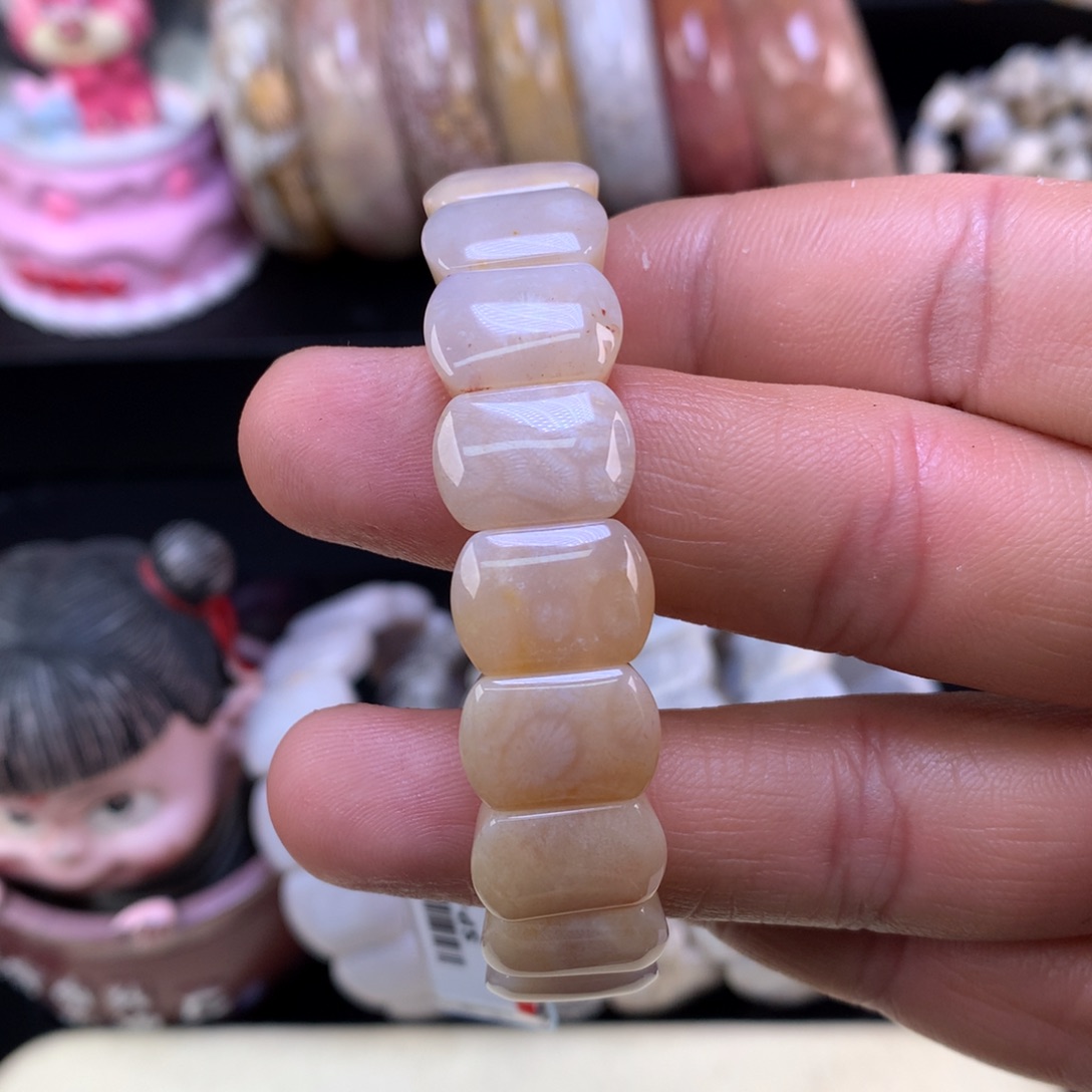 硅化珊瑚（珊瑚玉）未镶嵌颈饰41号肉粉糖底温柔～