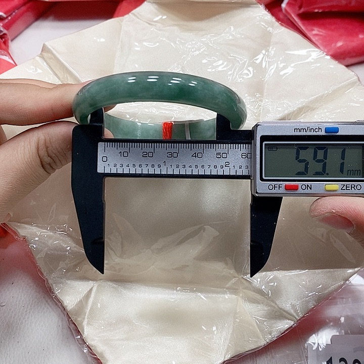 翡翠手镯未镶嵌285 
