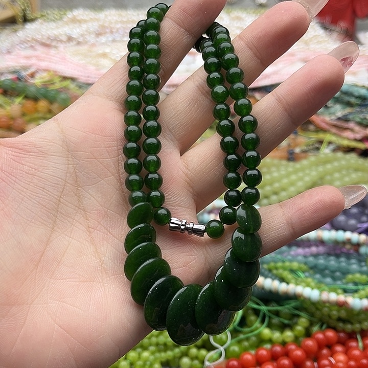 玛瑙/玉髓珠宝半成品未镶嵌一条碧玉项链