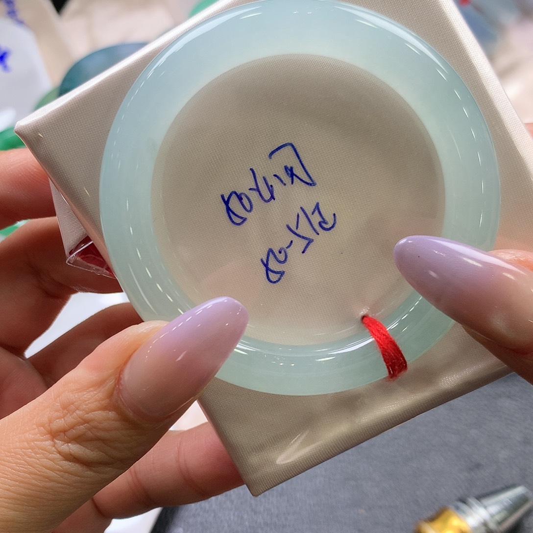 翡翠未镶嵌手镯50.4圆