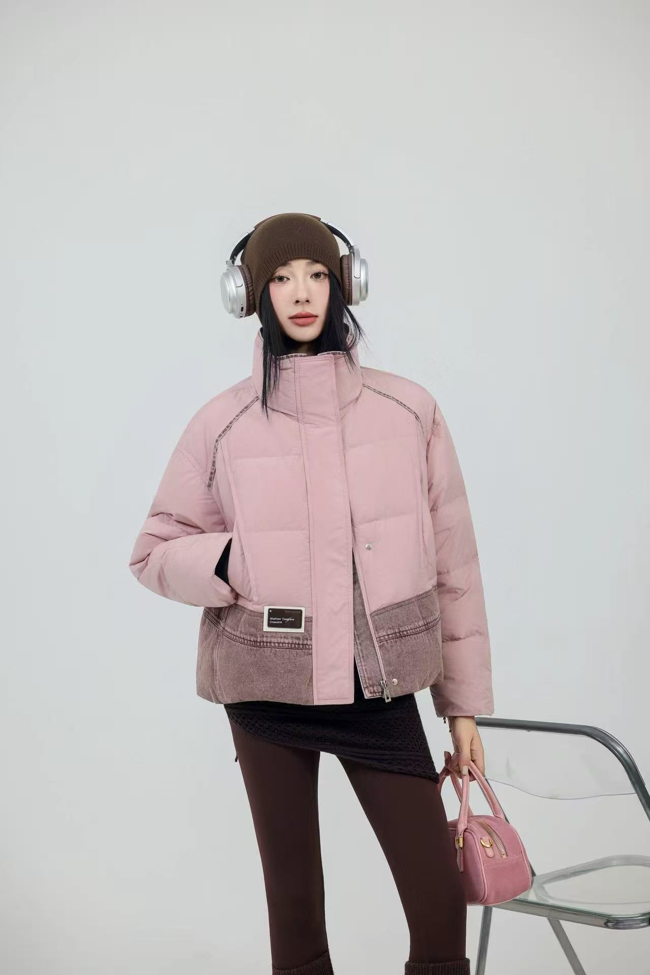 羽绒服女短款小个子2025冬季新款潮牌设计感牛仔拼接立领羽绒外套