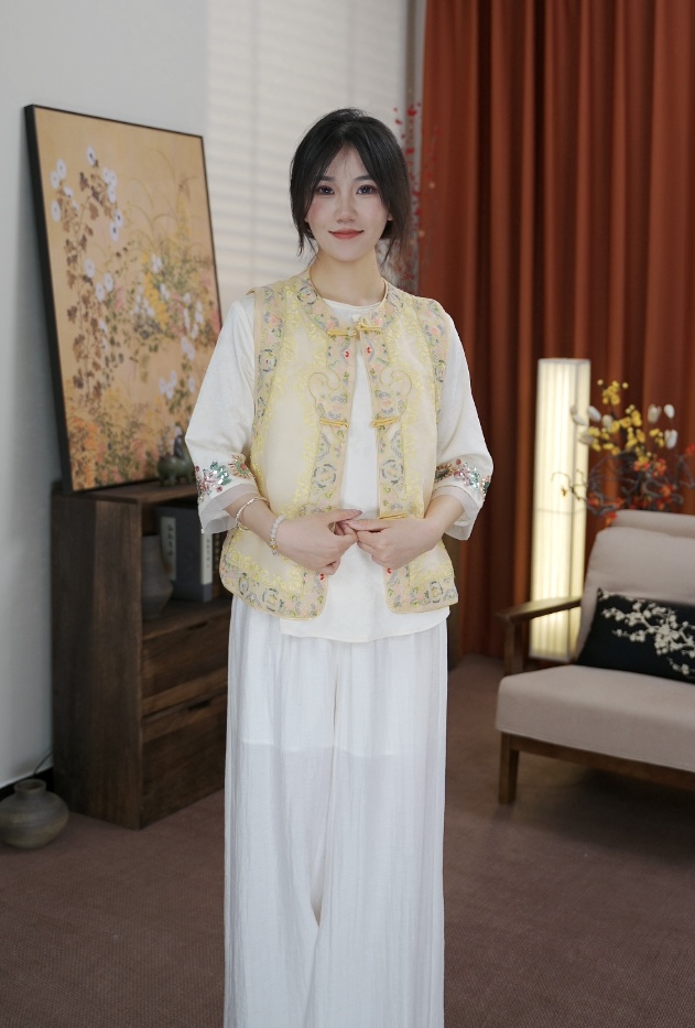 [金韵芳华]华丝语国风新中式圆领宽松绣花气质上衣马甲