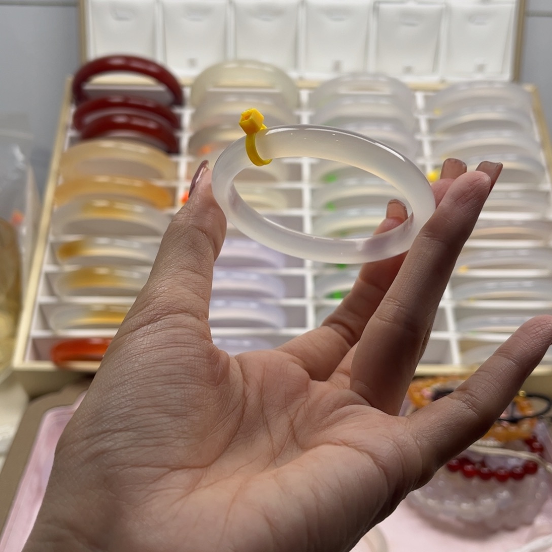 一****玛瑙/玉髓手镯合金