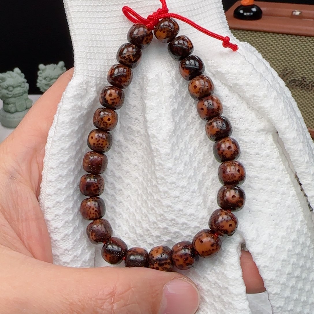 星月菩提手串陈籽红虎皮10*9