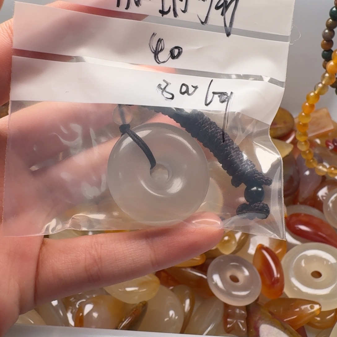 苏***可玛瑙/玉髓合金手链8006