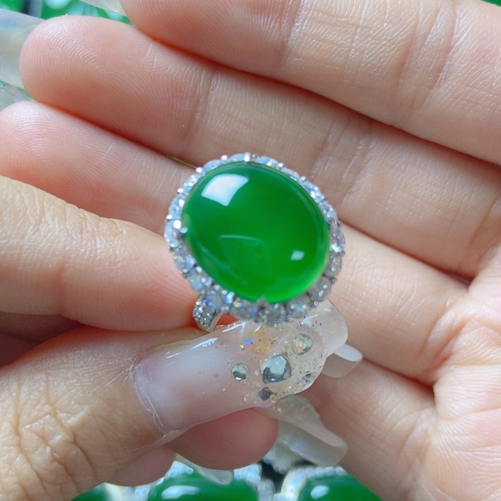 翡翠颈饰18K金镶嵌