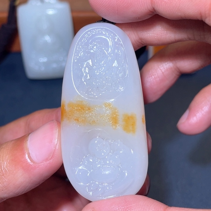 和田玉未镶嵌颈饰J