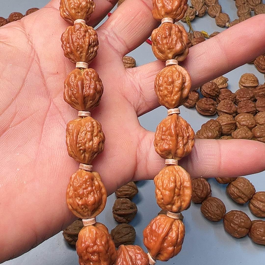 猴头核桃吊坠发***华金蟾16血蛤