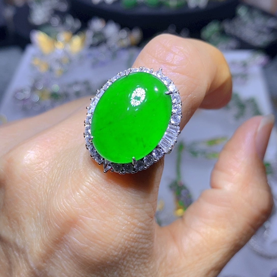 翡翠颈饰银S925镶嵌天然翡翠