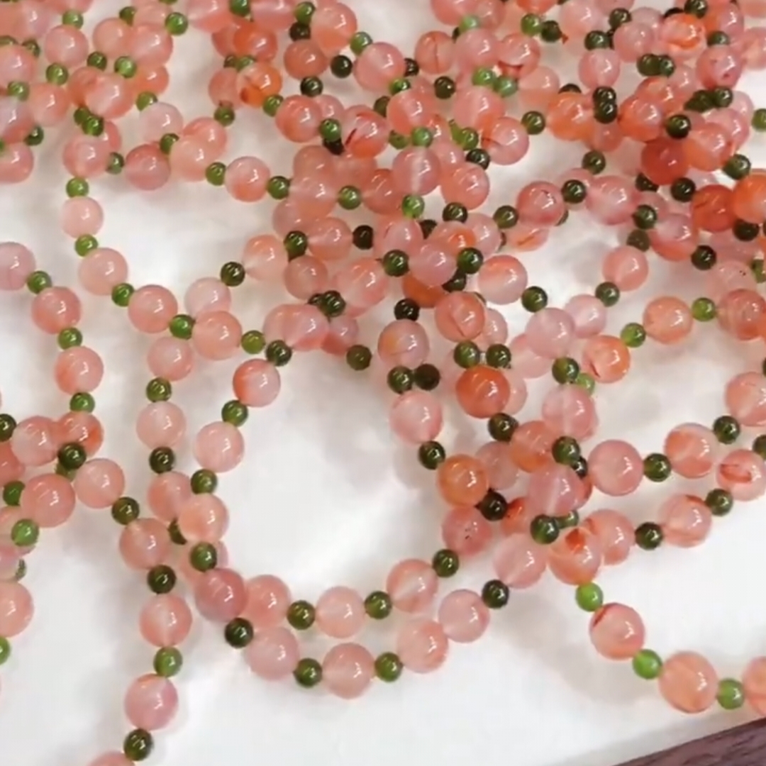 9275玛瑙碧玉手串（有黑点共生矿等自然瑕疵）