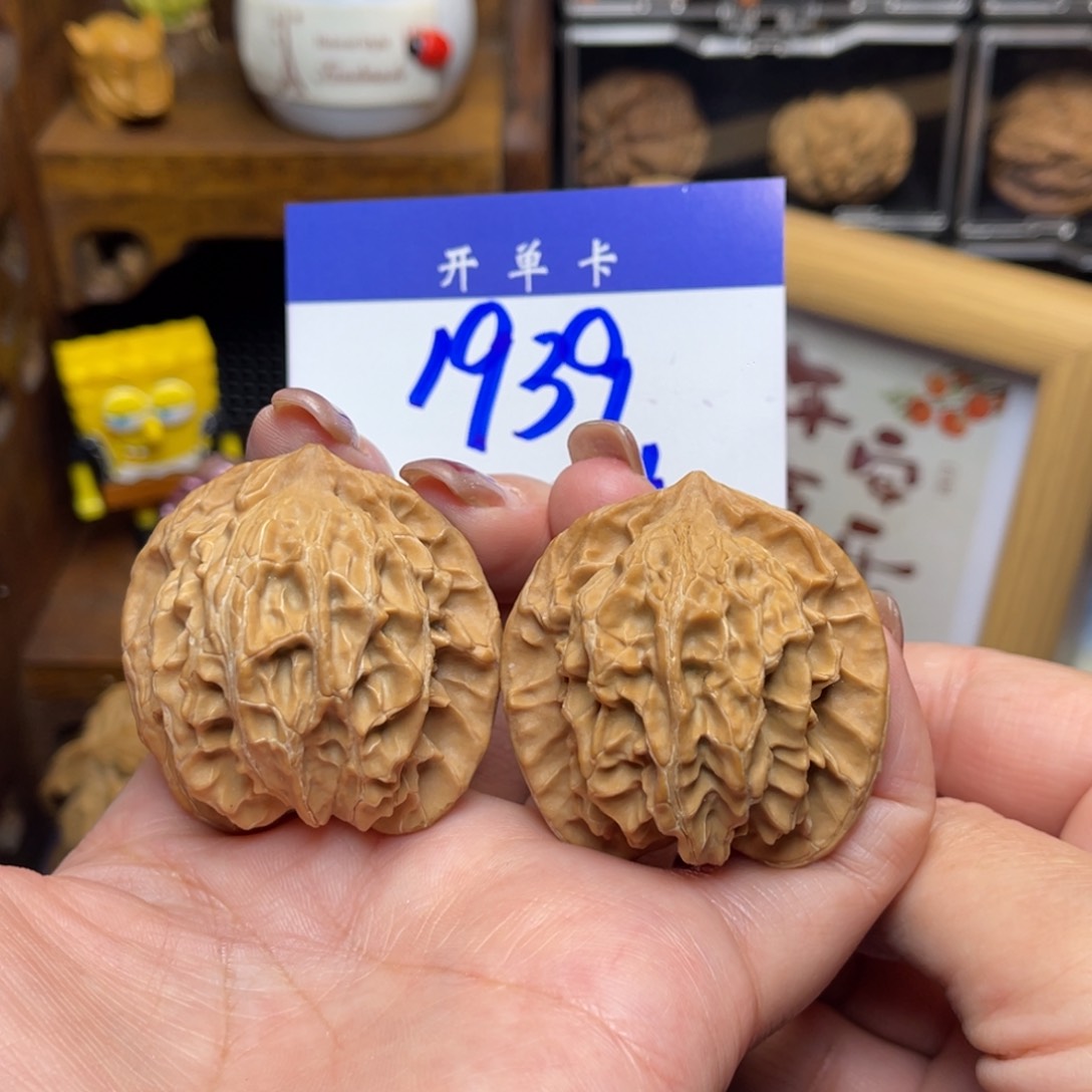 桃核把件公子帽41李。