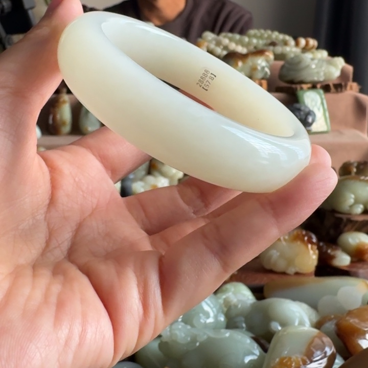 和田玉（糖玉）未镶嵌挂件