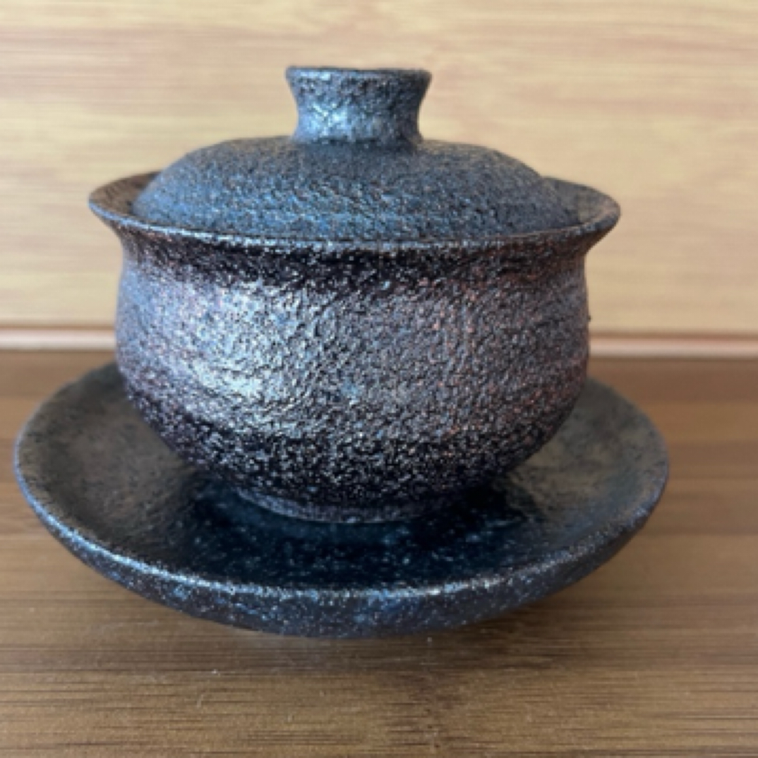 荥经黑砂茶具盖碗