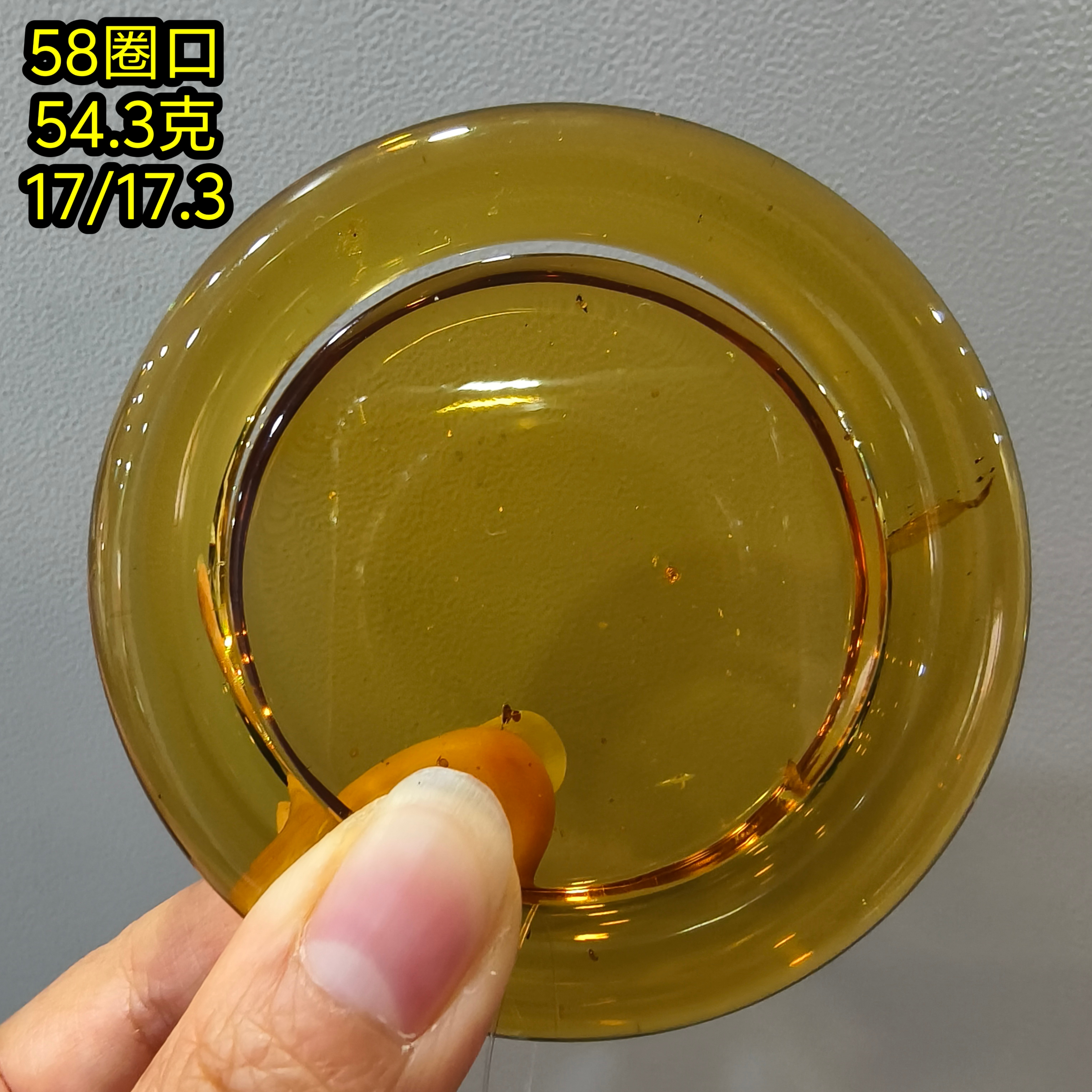 【月光琥珀】58圈口缅甸琥珀老矿绿茶圆条手镯(含镯子心)