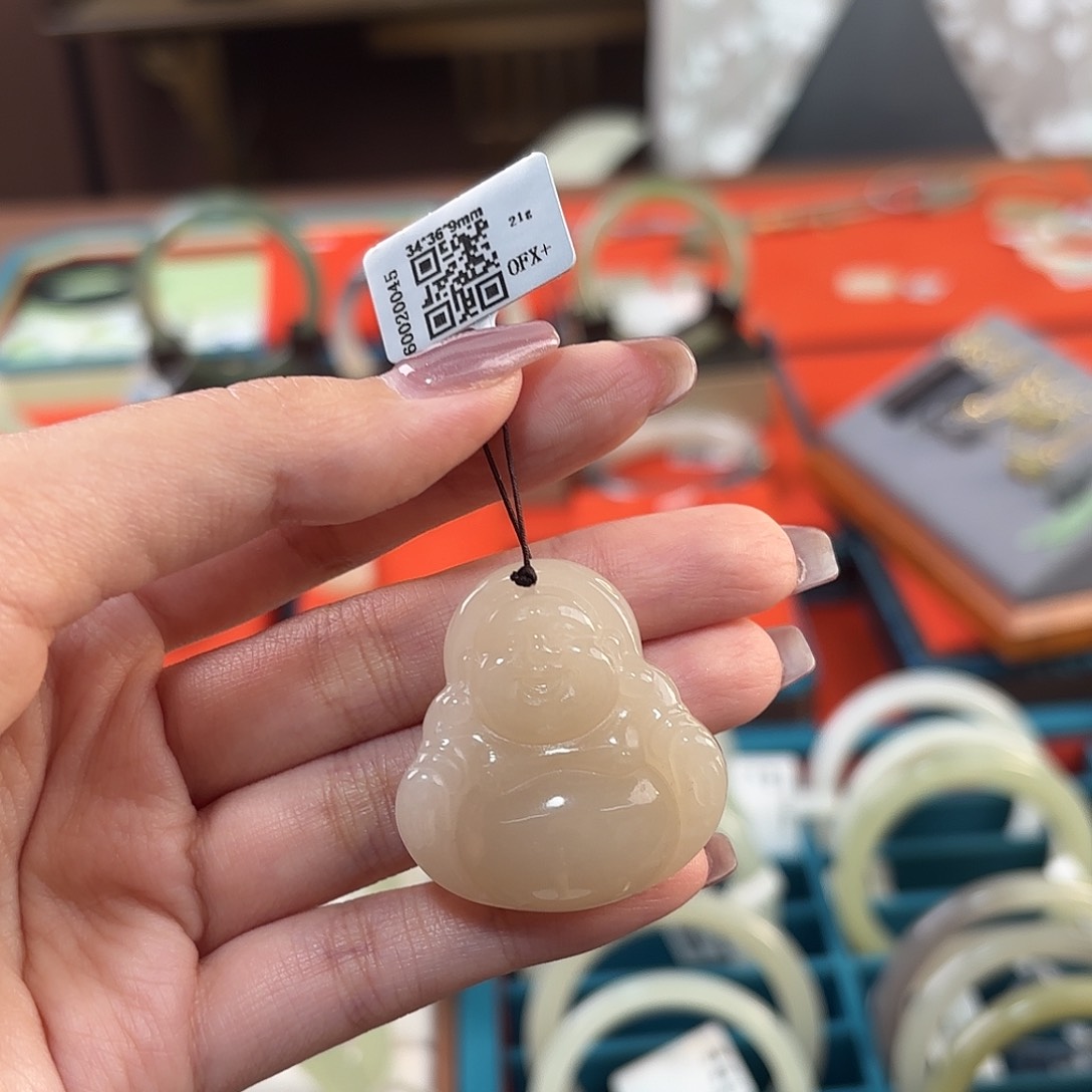 和田玉颈饰未镶嵌熟藕粉佛公吊坠