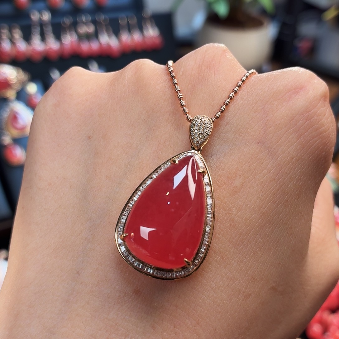 菱锰矿（红纹石）18K金镶嵌吊坠(不含链)