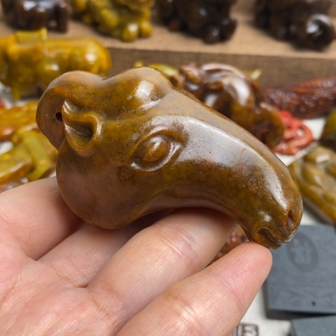 蛇纹石玉未镶嵌颈饰31