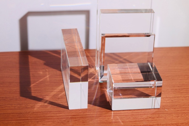 晶莹琉璃进口水晶【15×15×30mm】透明水晶底座轻奢简约创意
