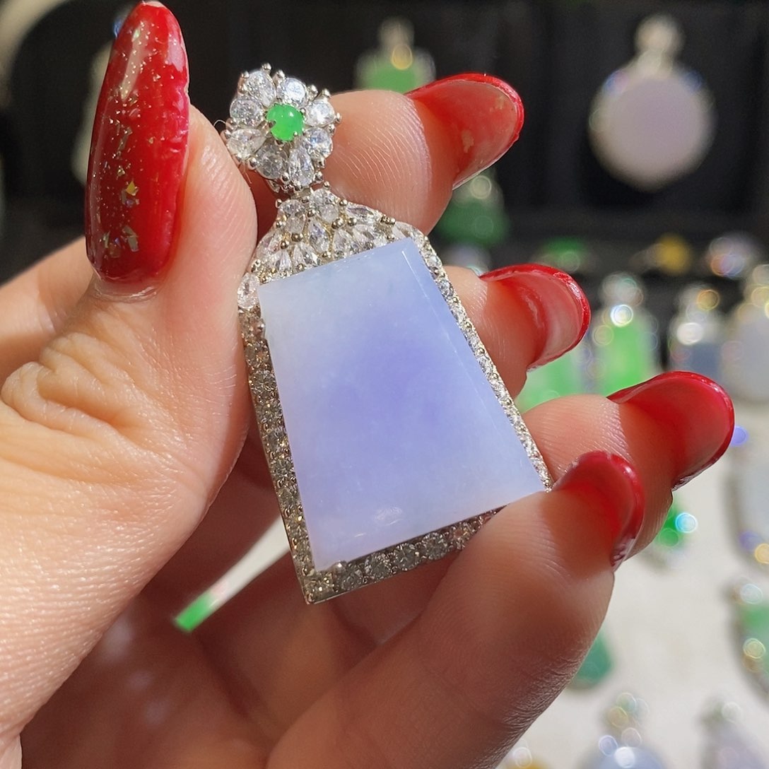 翡翠颈饰银S925镶嵌天然翡翠