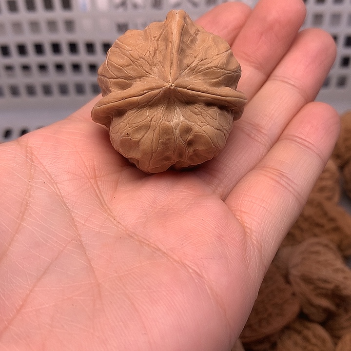 苗***腾文玩核桃吊坠文玩核桃