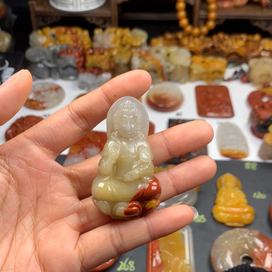 石英质玉（黄龙玉）挂件未镶嵌