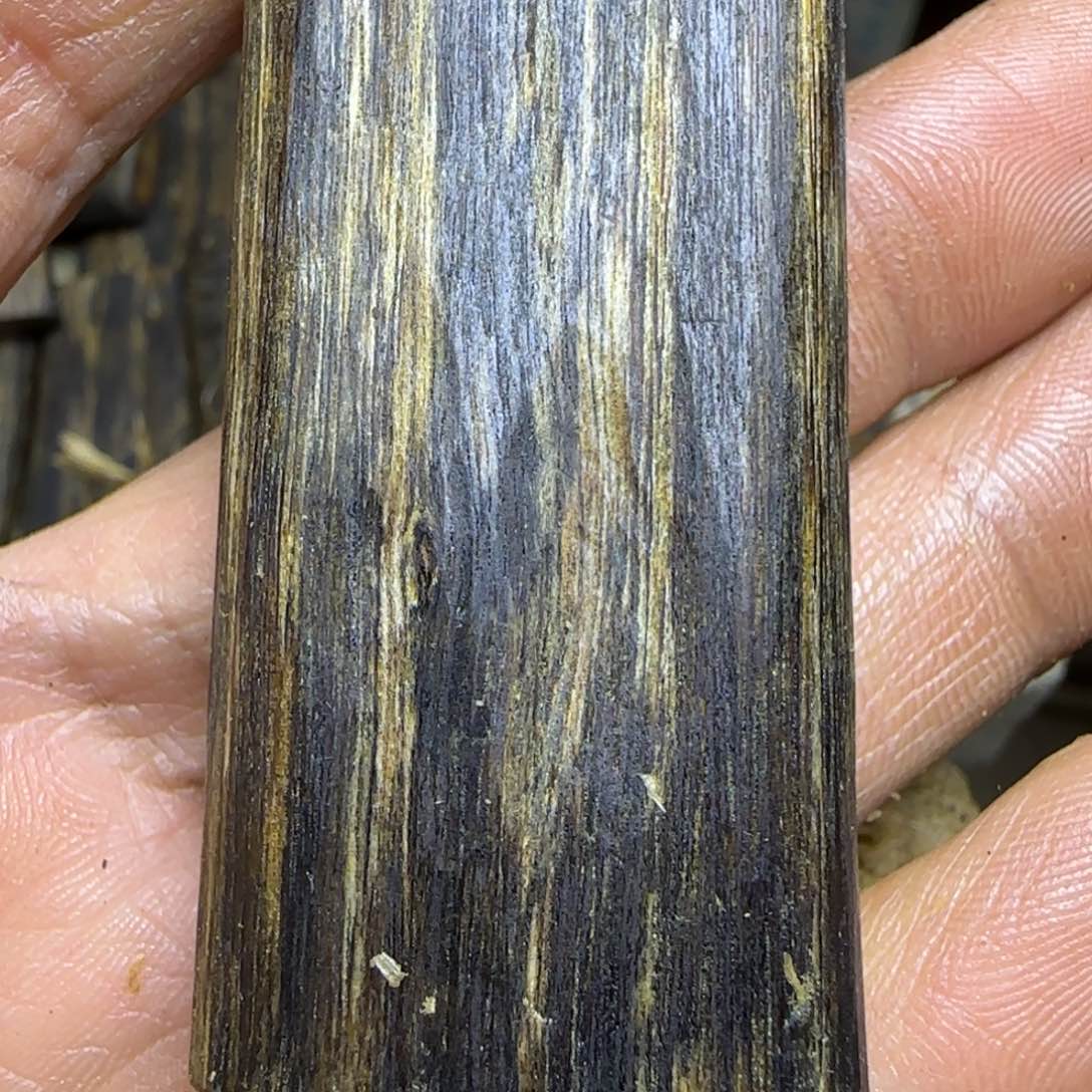 沉香吊坠原汁原味沉香