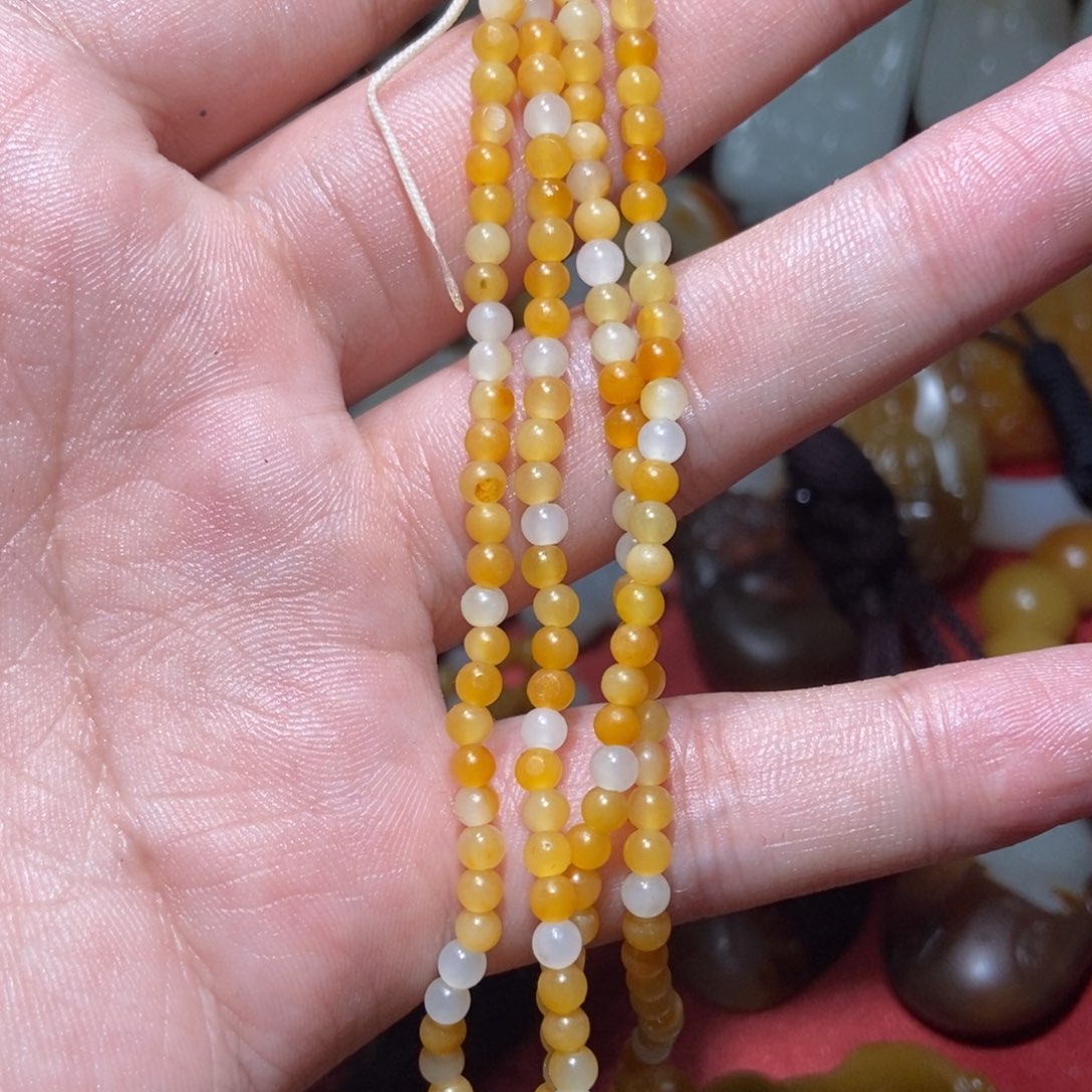 和田玉颈饰未镶嵌珠***峰