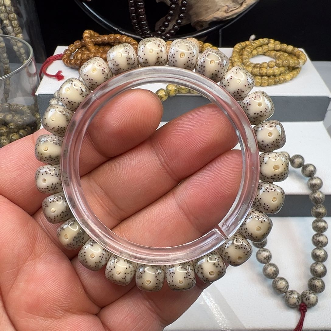 星月菩提手串石玉料10×9凤眼 糯冰